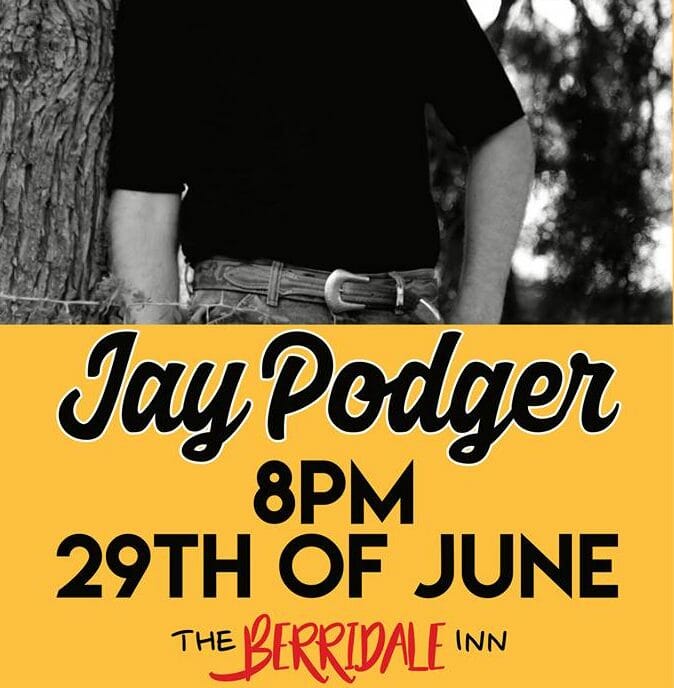 Jay Podger performing at Berridale Inn